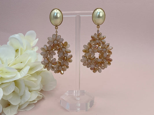 Glitzer Statementohrringe Blumen Creme Perlmutt - Laury goes Provence - LAURY LOVES PINK