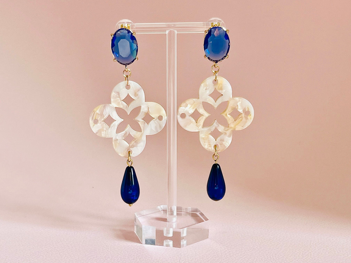 Ornamentohrringe Blume Kristallglas Blau Weiß - Laury goes Capri - LAURY LOVES PINK