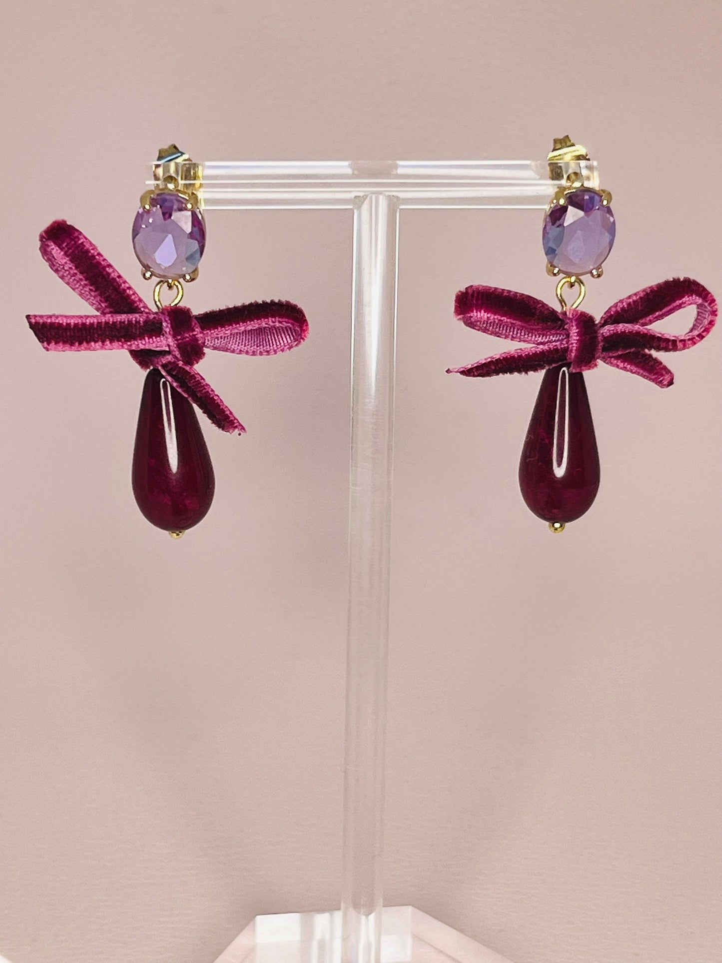 Tropfenohrringe Samtschleife Kristallglas Flieder Pflaume - Laury goes Munich - LAURY LOVES PINK