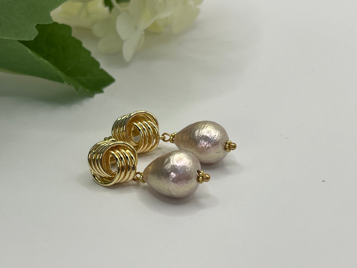 Perlenohrringe Knoten Flieder - Laury goes Oxford - LAURY LOVES PINK