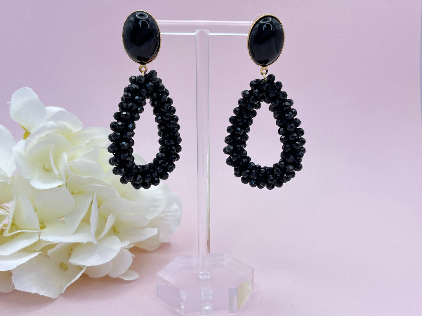 Glitzer Statement Ohrringe mit Facettperlen Tropfen an Ohrsteckern mit Jade Cabochons in Schwarz - Laury goes Côtes d‘Azure