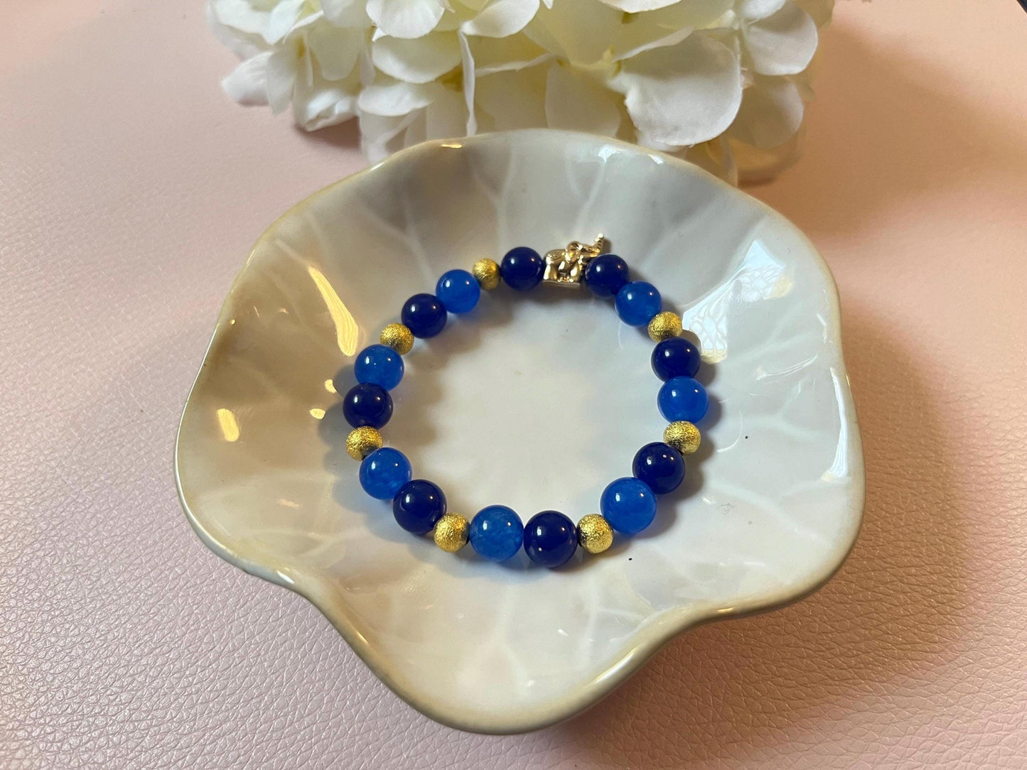 Armband mit Natursteinen und Süßwasserperlen in Blau und Gold, Freundschaftsarmband - Laury goes Sylt