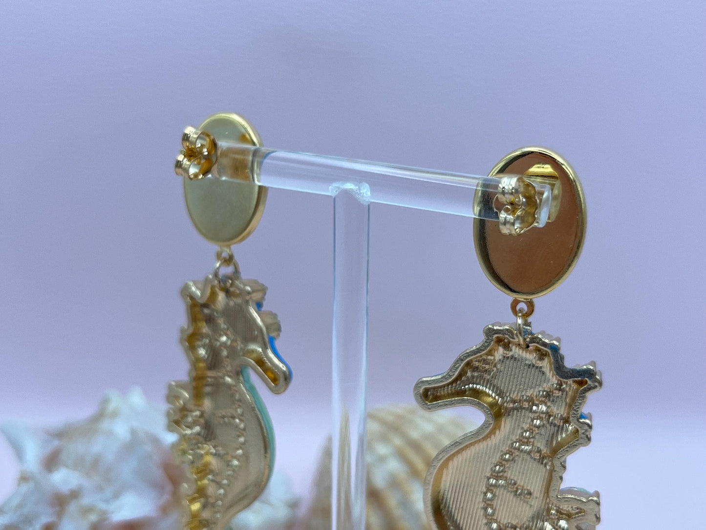 Statementohrringe, Hängeohrringe mit glitzernden Seepferdchen an vergoldeten Ohrsteckern mit Jade Cabochons Mint Türkis - Laury goes Elba
