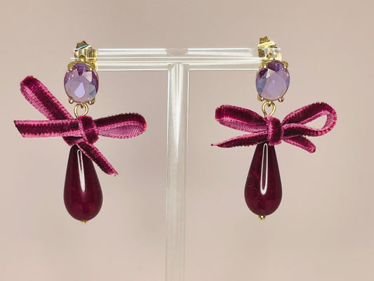Tropfenohrringe Samtschleife Kristallglas Flieder Pflaume - Laury goes Munich - LAURY LOVES PINK