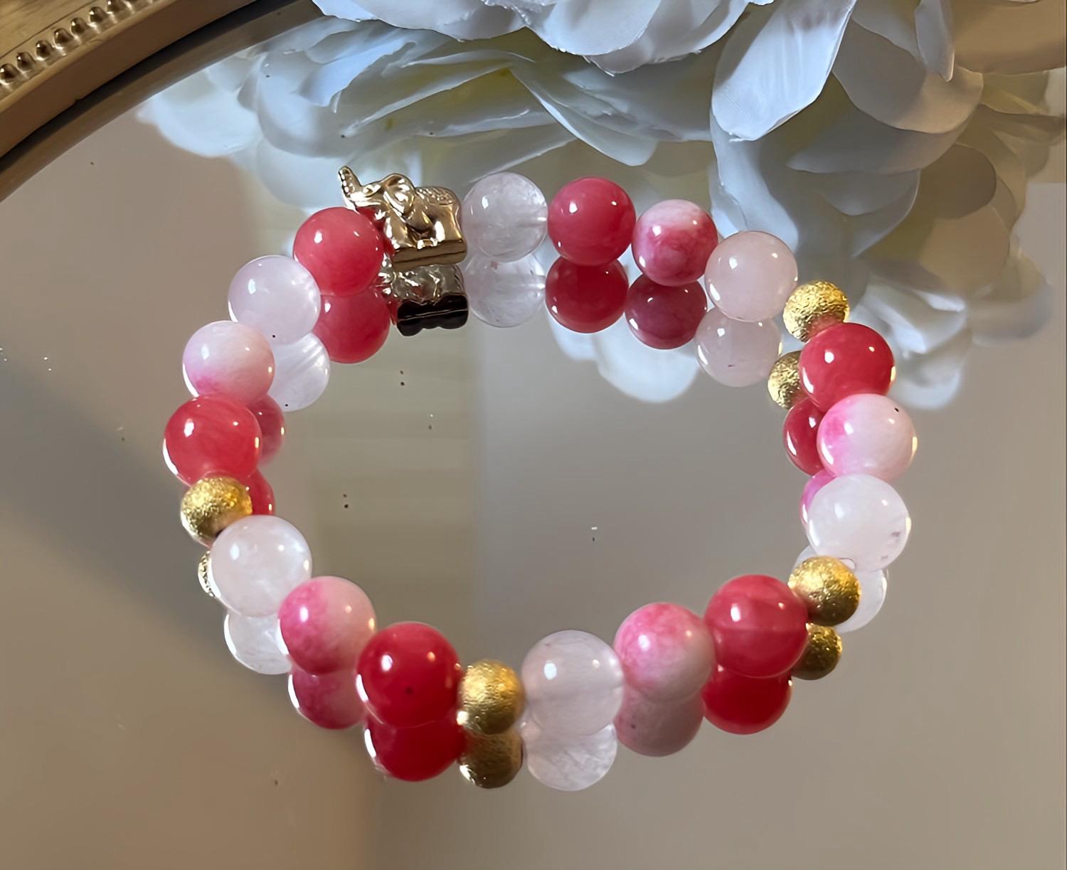 Klassisch elegantes Armband mit Natursteinperlen in Rosa, Pink und Gold mit Elefant, Freundschaftsarmband - Laury goes Kronberg