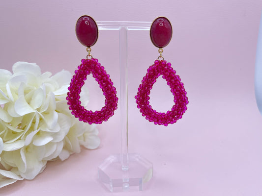 Glitzer Statment Ohrringe mit pinken Facettperlen Tropfen an vergoldeten Ohrsteckern mit Fuchsia Jade Cabochons - Laury goes Côtes d‘Azure