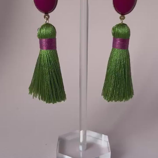 Quastenohrringe, Statementohrringe an Jade Cabochons Grün Fuchsia - Laury goes Budapest