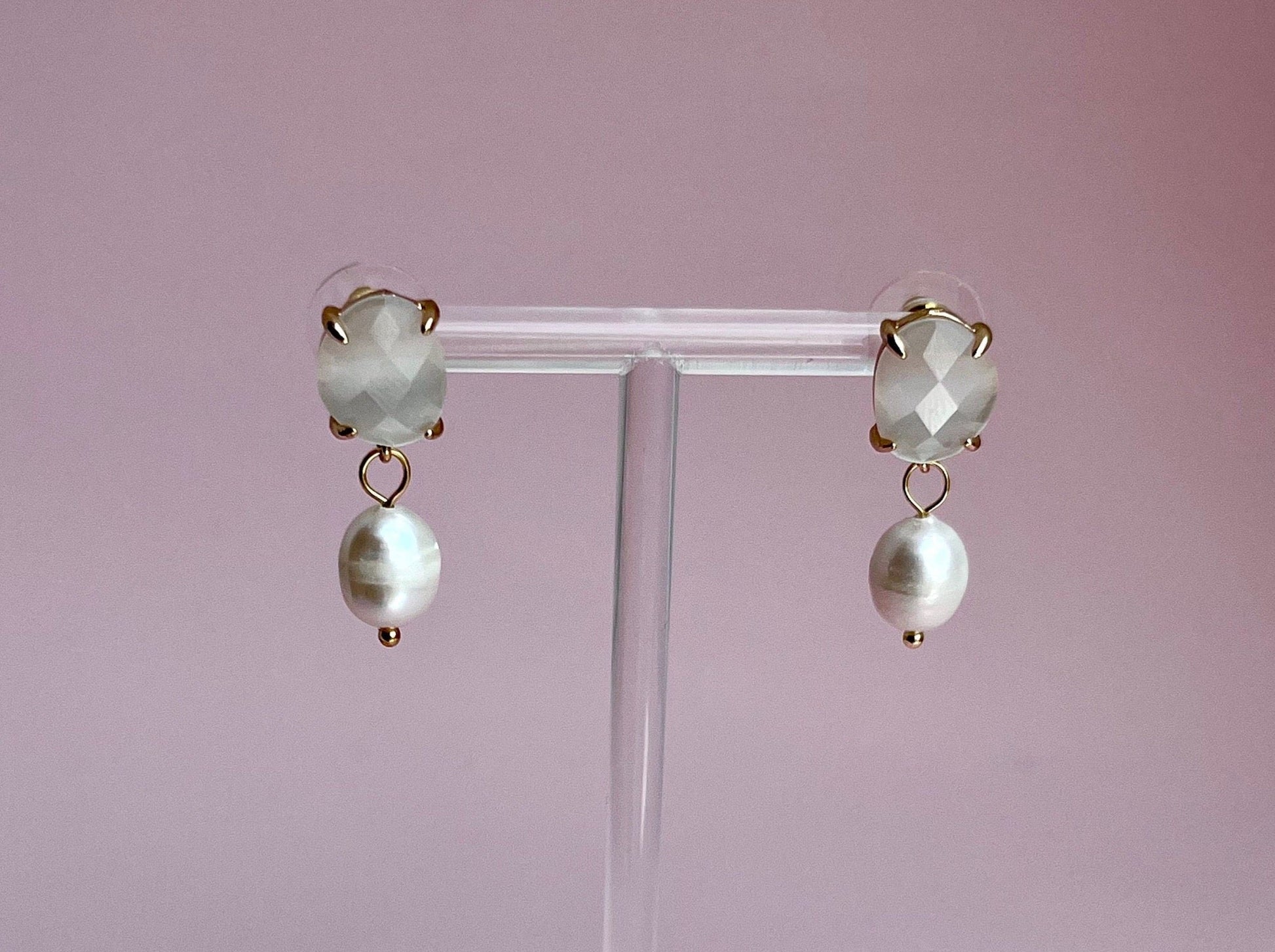 Perlenohrringe mit Kristallglasstecker weiß - Laury goes Oxford - LAURY LOVES PINK