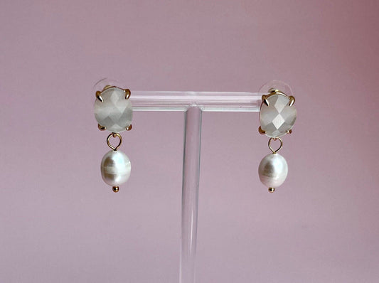 Perlenohrringe mit Kristallglasstecker weiß - Laury goes Oxford - LAURY LOVES PINK